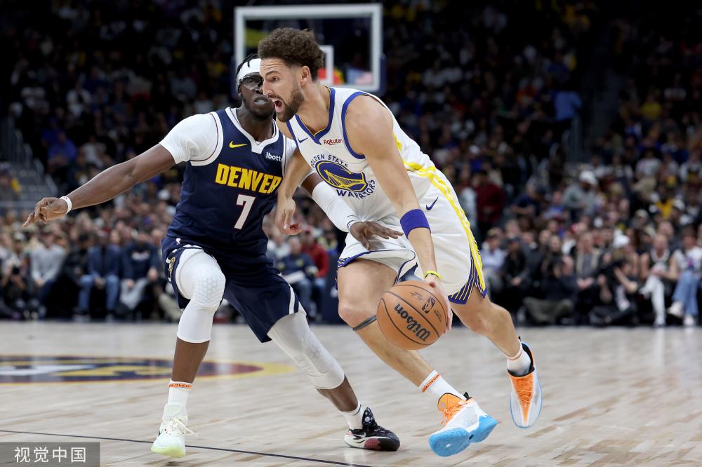 并带头喊出 并带头喊出