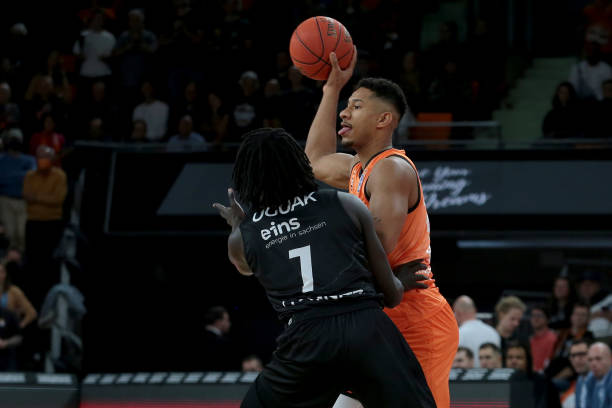 慑力的前锋 慑力的前锋