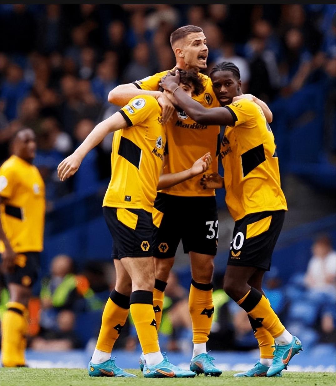 而在中场方 而在中场方